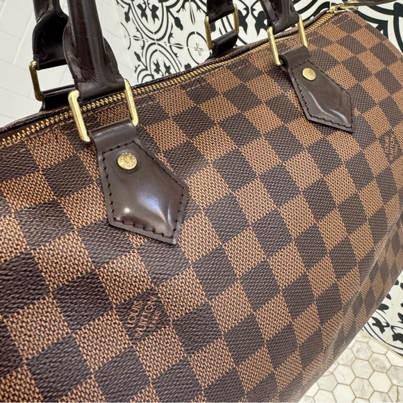 Speedy 30 Damier Ebene USED and in EUC Comes With Dust Bag - Picture 9 of 16
